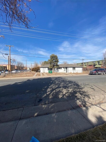 1300 Moline St, Aurora, CO 80010
