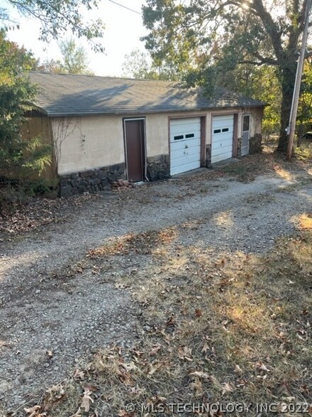 106 Lakewood Rd, Eufaula, OK 74432
