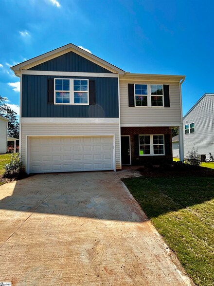 749 James Oak Ln, Moore, SC 29365
