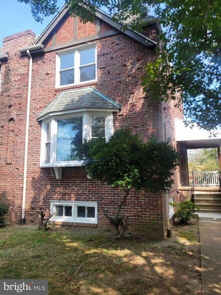 705 W 37th St, Wilmington, DE 19802