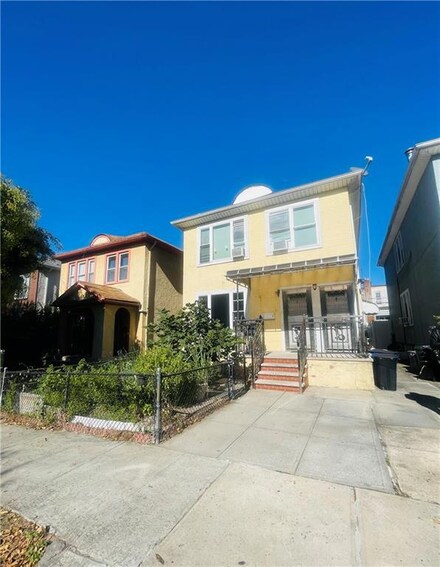 217 62nd St, Brooklyn, NY 11220