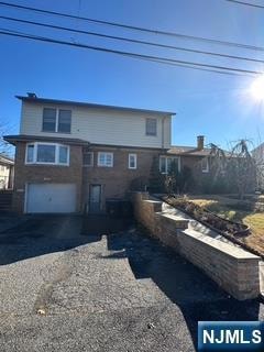 33 Fournier Crescent, Elmwood Park, NJ 07407