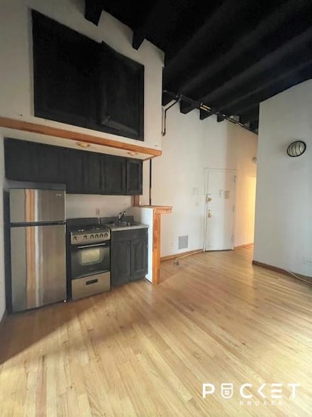 516 E 12th St Unit 18, New York, NY 10009