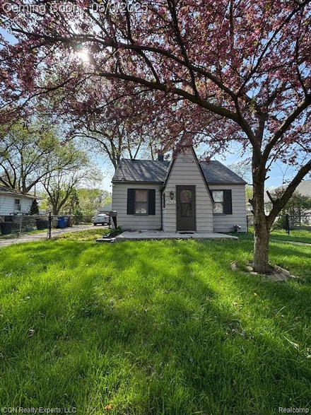24231 Stewart Ave, Warren, MI 48089