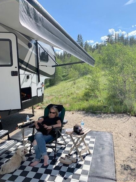 280 Welsh Cob Ln, Jefferson, CO 80456