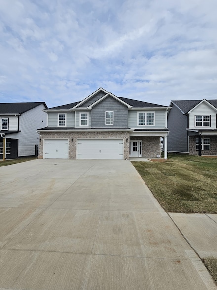 2582 Rafiki Dr, Clarksville, TN 37042