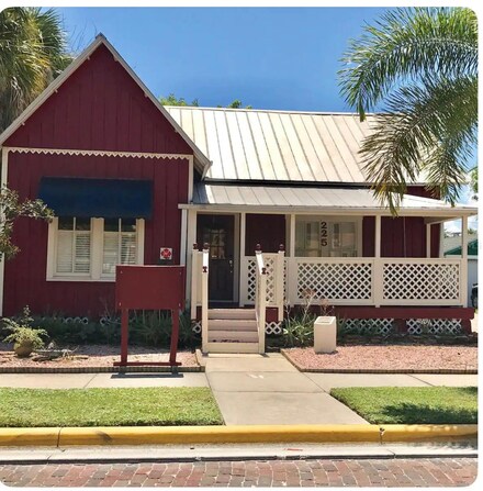 225 Sullivan St, Punta Gorda, FL 33950