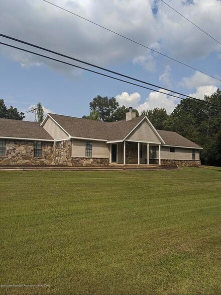 5980 Alphaba Rd, Coldwater, MS 38618