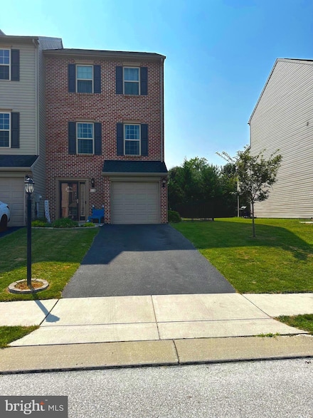116 Katelyn Dr, New Oxford, PA 17350