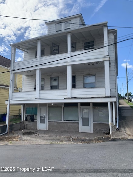 203 Laurel St, Hanover Township, PA 18706