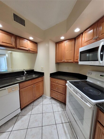 10401 W Broward Blvd Unit 1081, Plantation, FL 33324