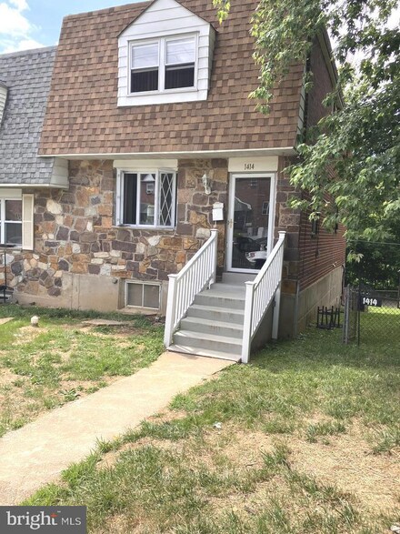 1414 Powell Rd, Brookhaven, PA 19015
