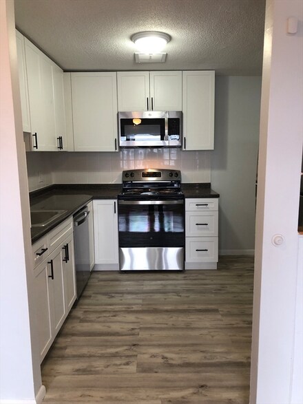 685 Moody St Unit 9, Waltham, MA 02453