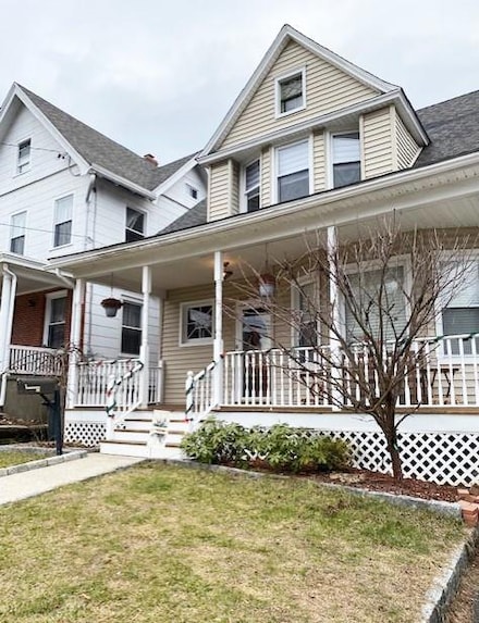 18 Cleveland St, Valhalla, NY 10595