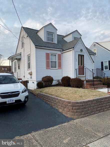 24 Ardsley Ave, Ewing, NJ 08638
