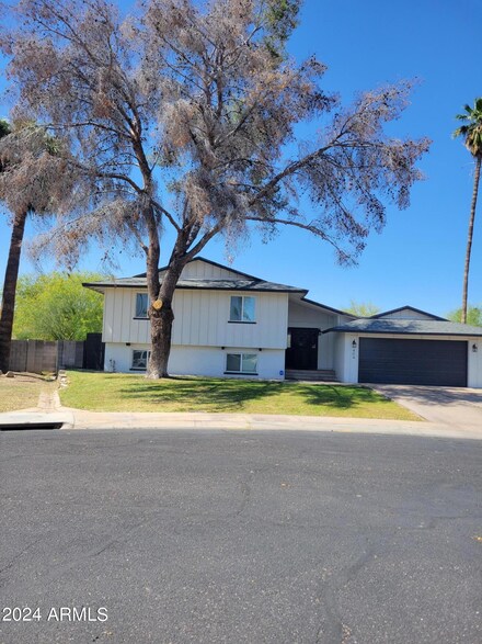 404 E Greenway Dr, Tempe, AZ 85282