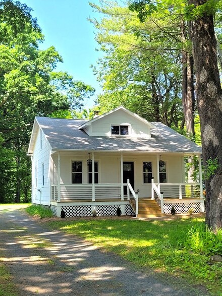 250 Morgan Rd, West Springfield, MA 01089