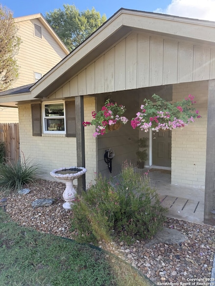 135 Oak Grove Dr, Boerne, TX 78006