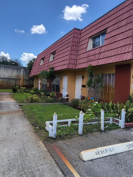 2554 NW 52nd Ave Unit C-19, Lauderhill, FL 33313