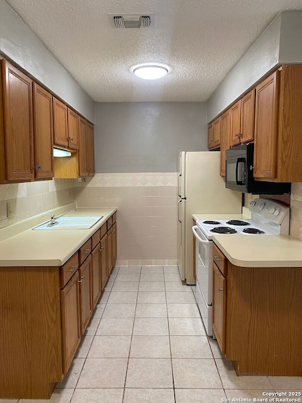7774 Skolout St Unit 2, San Antonio, TX 78227