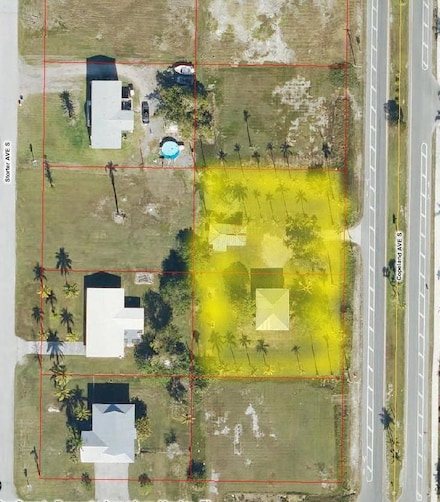 308 S Copeland Ave S, Everglades City, FL 34139
