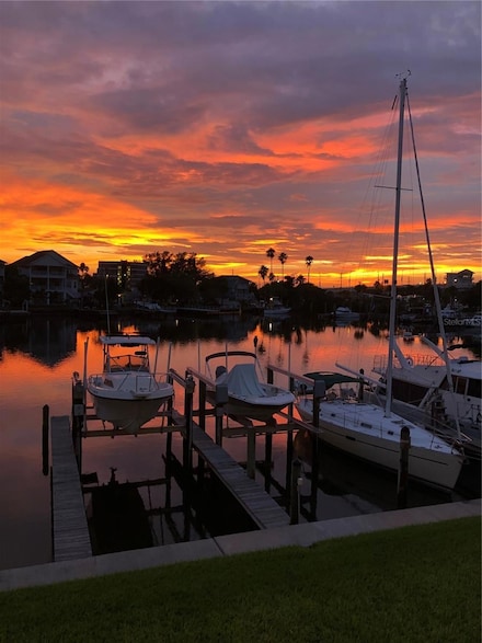 12500 Capri Cir N Unit 203, Treasure Island, FL 33706