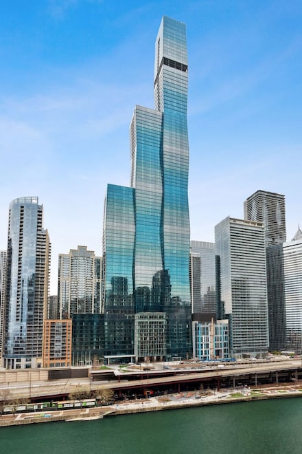 363 E Wacker Dr Unit 2606, Chicago, IL 60601