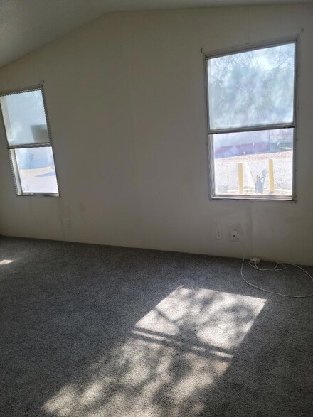 615 Lomaland Dr Unit 74, El Paso, TX 79907