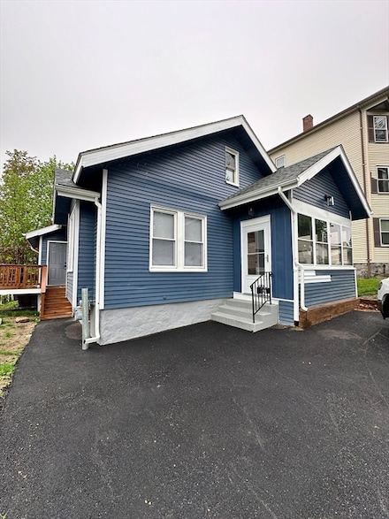 29 Bedford Ave Unit 1, Worcester, MA 01604