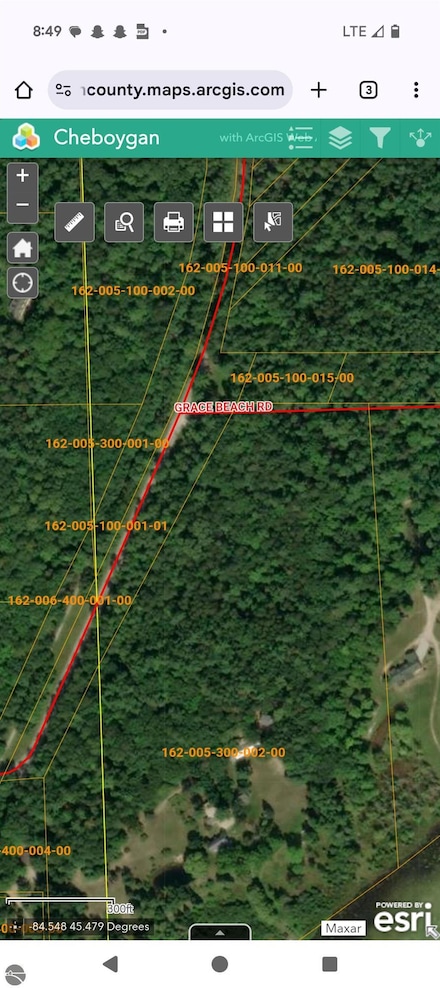 512 S Grandview Beach Rd, Indian River, MI 49749