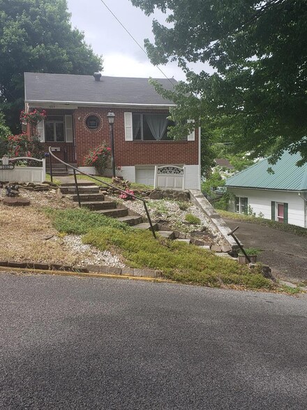 1002 N Walker St, Princeton, WV 24740