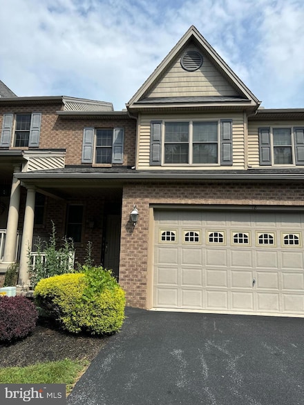 18 Kingswood Dr, Lewisberry, PA 17339