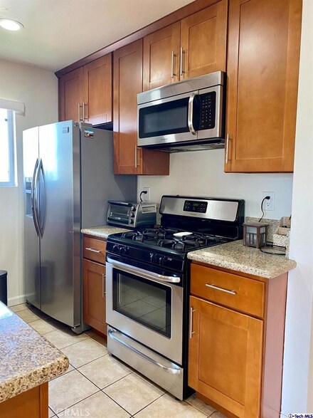 1422 Rock Glen Ave Unit 308, Glendale, CA 91205