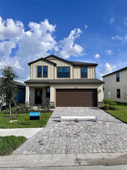 3261 Cup Dr, Lakeland, FL 33803