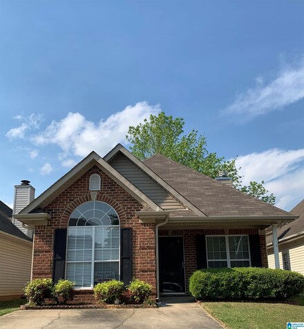 9026 Brookline Ln, Helena, AL 35080