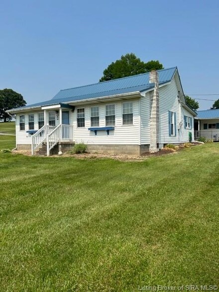 1704 S State Road 135, Salem, IN 47167