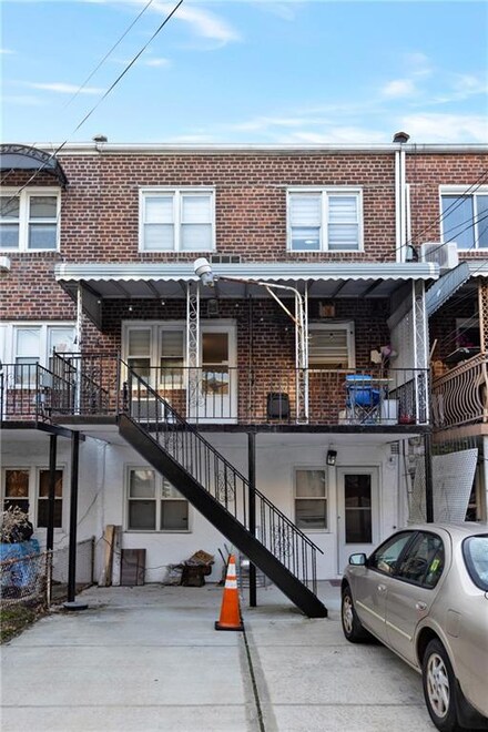 2733 Batchelder St, Brooklyn, NY 11235