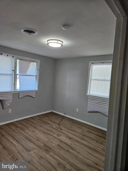 213 Norcross Ln, Pemberton, NJ 08068