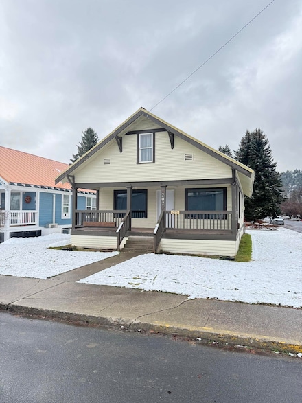 202 S Central Ave, Ione, WA 99139