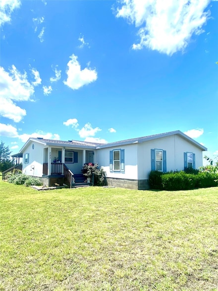 323 Cedar Meadows Ln, Whitewright, TX 75491