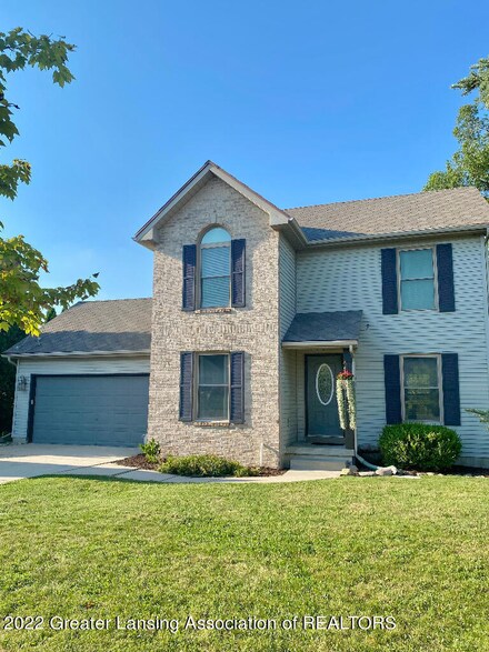 866 Stag Thicket Ln, Mason, MI 48854