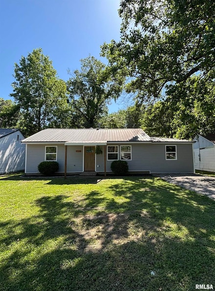 116 Lindsey Ave, Metropolis, IL 62960