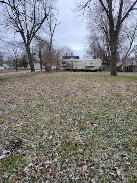 1103 Greenwich St, Saginaw, MI 48602