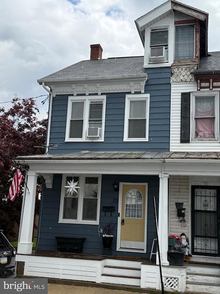 72 Moravian St, Lebanon, PA 17042
