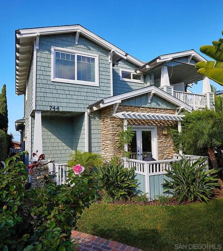 744 Cornish Dr, Encinitas, CA 92024