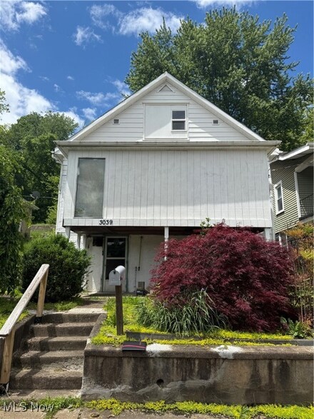 3039 Elm St, Weirton, WV 26062