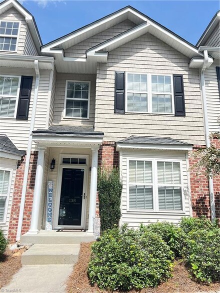 138 Humberside Dr, Kernersville, NC 27284
