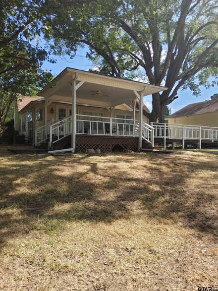 1702 W Duval St, Troup, TX 75789