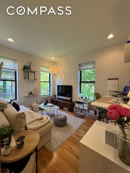 128 W 13th St Unit 23, New York, NY 10011