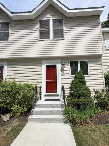 168 Sweet Allen Farm Rd, Wakefield, RI 02879